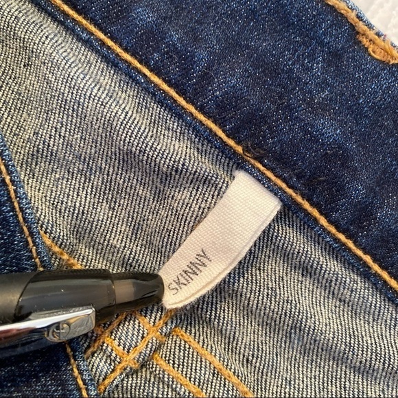 Rag & Bone Skinny Distressed Jeans in Ayoyama Wash - 26 - Picture 7 of 16